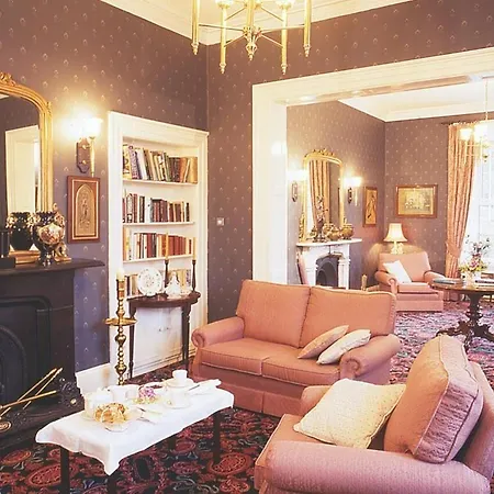Ross House Hotell
