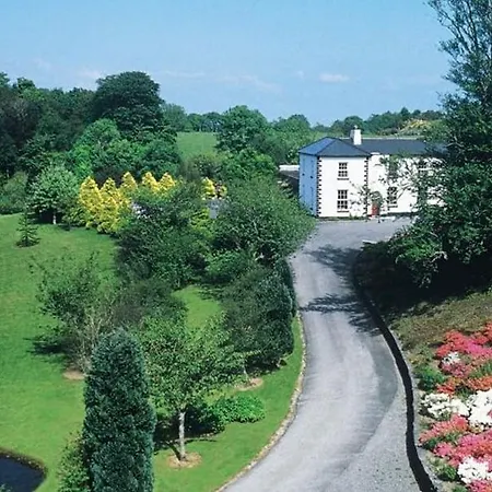 Ross House 4* Killarone