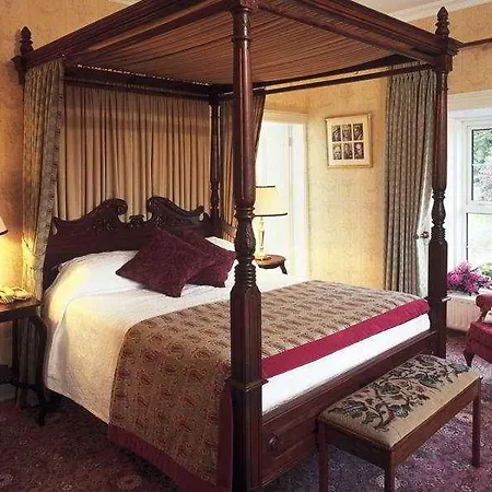Ross House 4*