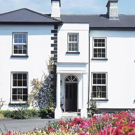 Ross House 4*